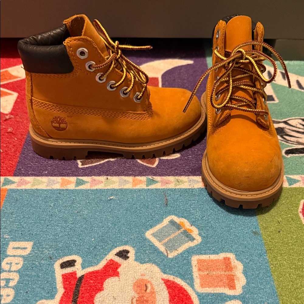 Timberland Wheat Nubuck Lace-Up Work Boots with Black Collar